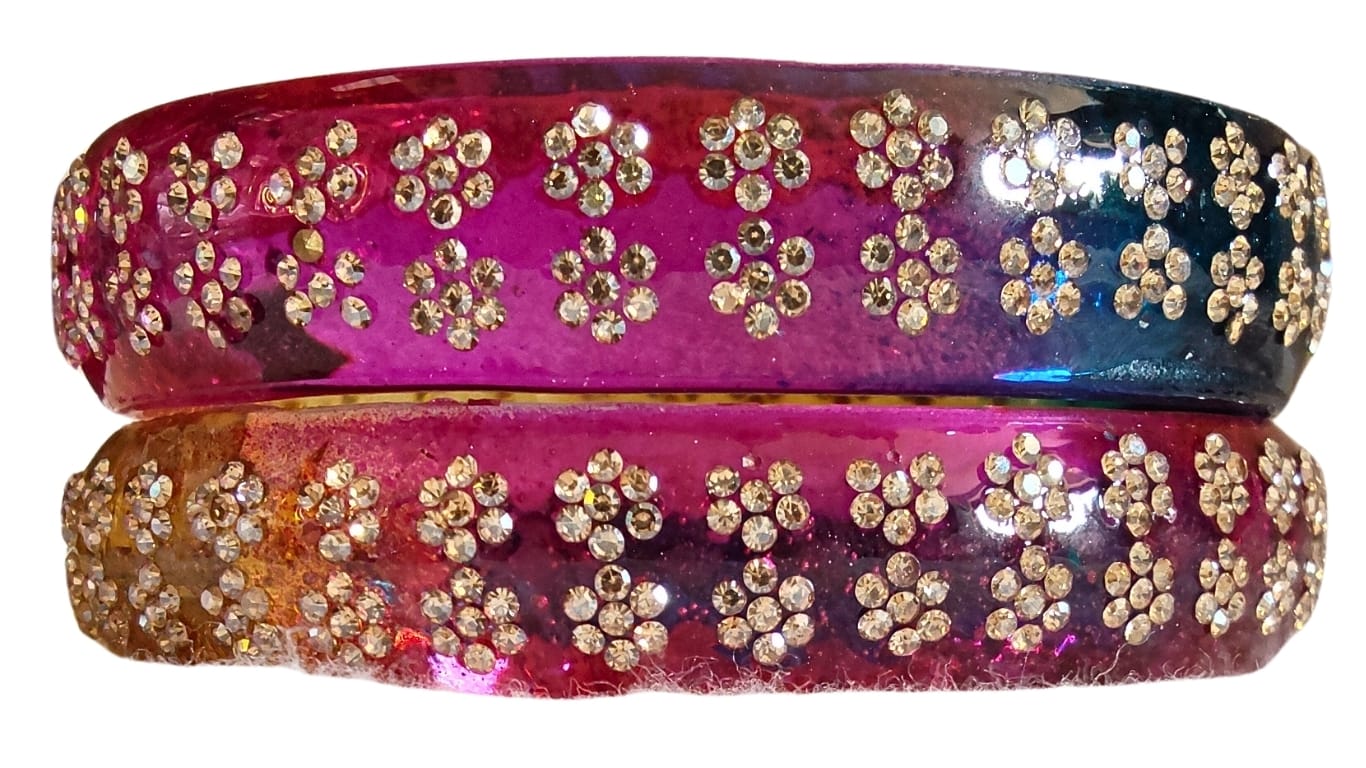 Akbar Radiant Luster Chudi Set